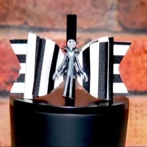 - #3- Bow topper reserve for lilly/prisc